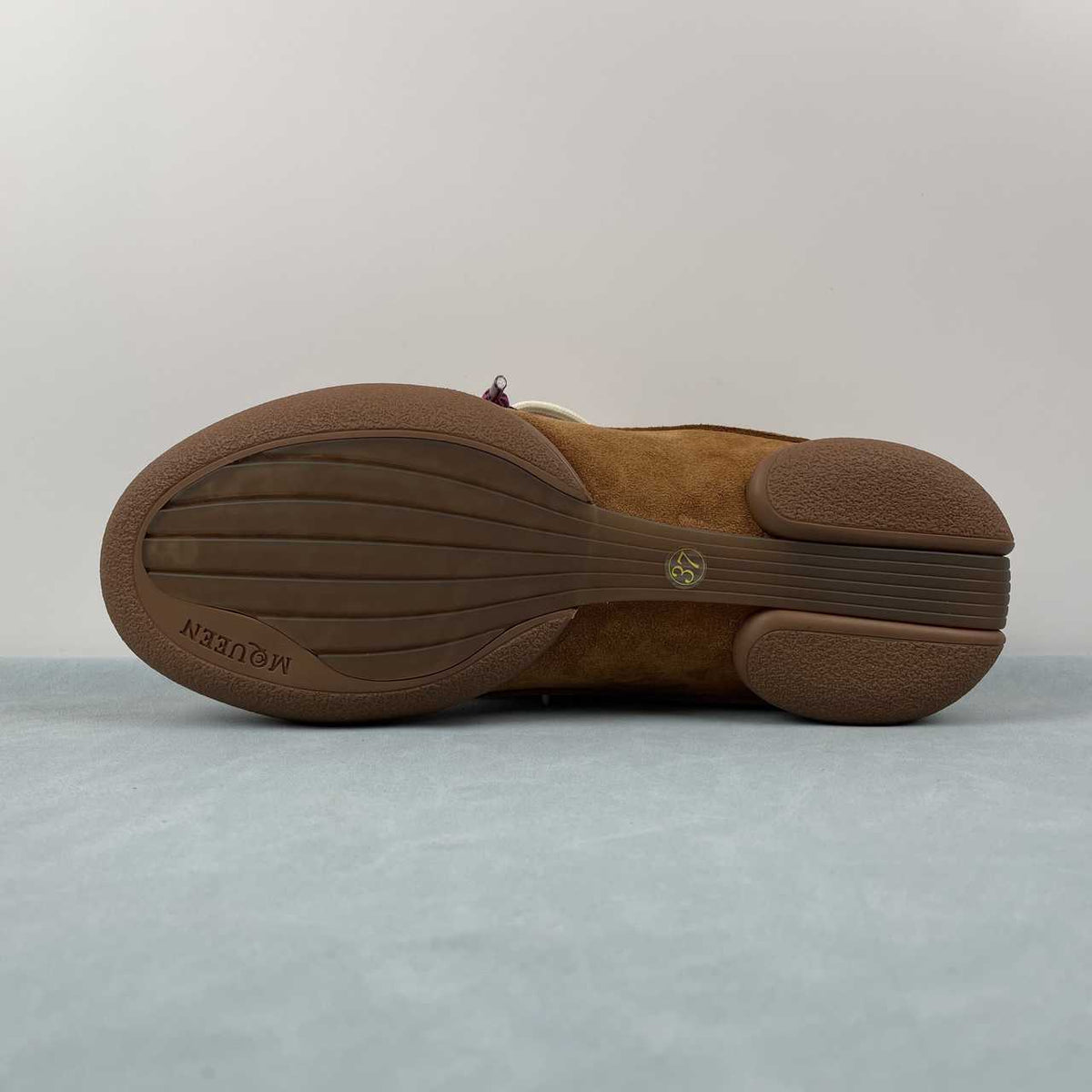 Alexander McQueen   Brown Low-Top Sneakers with Contrast Laces