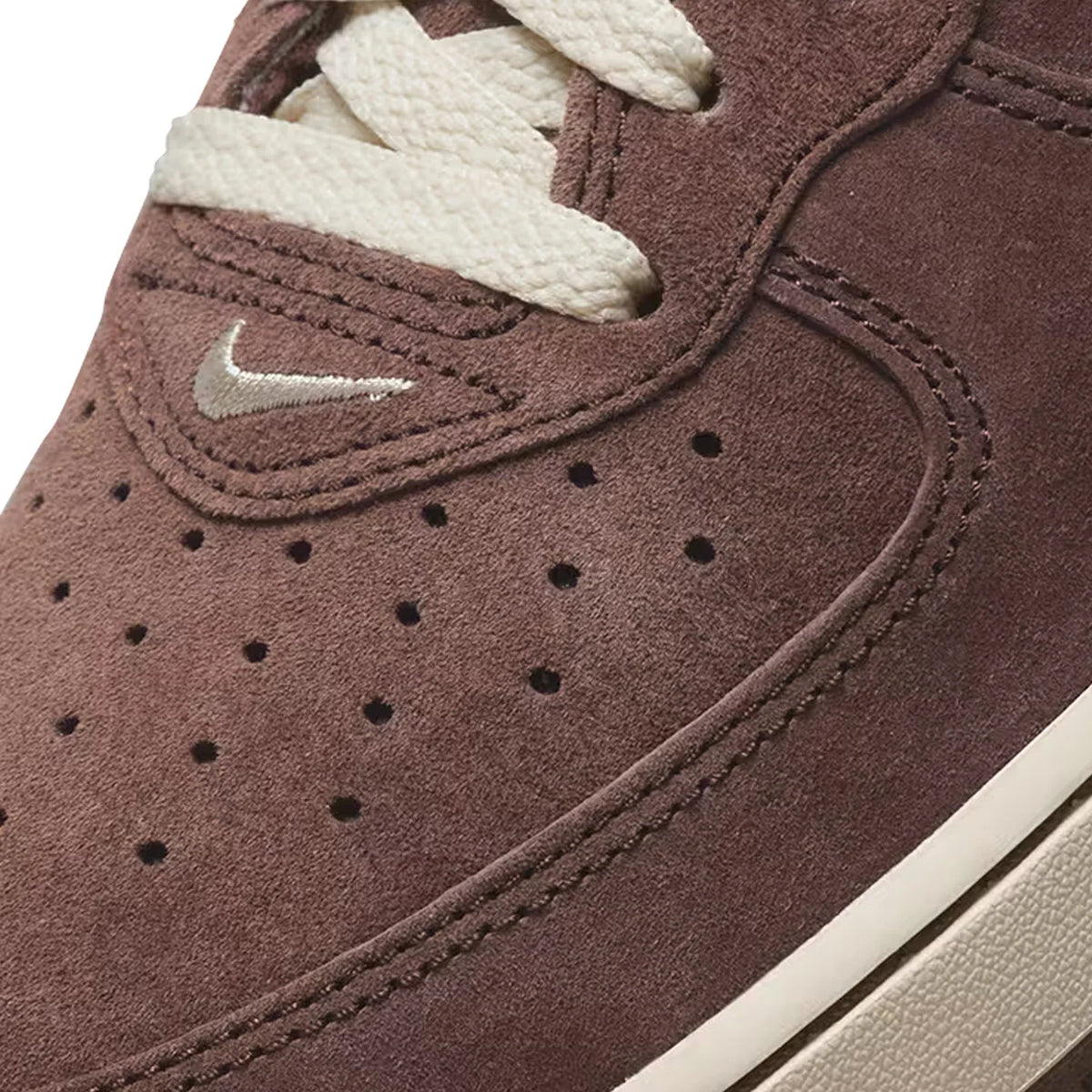 Nike Air Force 1 Mid 'Chocolate' (2022)